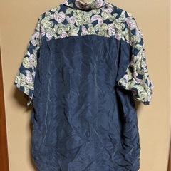 OVAL バラ
のシャツの画像