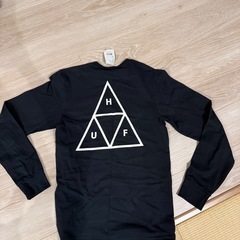 HUF ロンTの画像