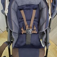 ※ Combi コンビ CWL スゴカル Switch Plus エッグショック XL ベビーカー ヴィアチェーレネイビー◆対象年齢：生後1カ月-36カ月頃まで(体重15kg以下)◆買取帝国 朝霞店の画像