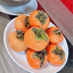 大量の栗(約2kg)と柿9個セットの画像