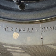 【ほぼ新品】【ジムニーシエラ•ノマド】スタッドレスタイヤの画像