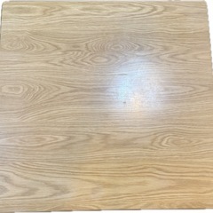 ダイニングテーブルの画像