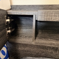 クイーンサイズベッドフレームの画像