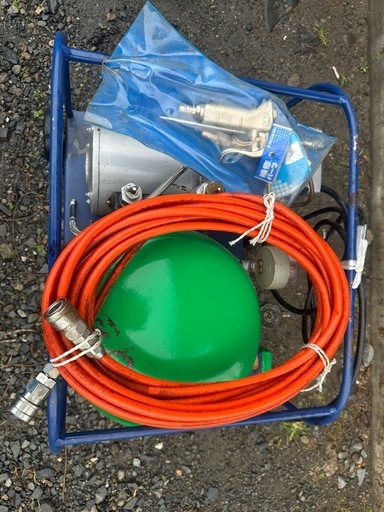 HITACHI 日立　エアーコンプレッサー　SU-7S