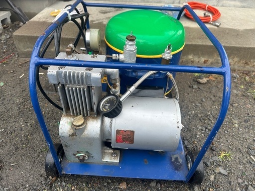 HITACHI 日立　エアーコンプレッサー　SU-7S