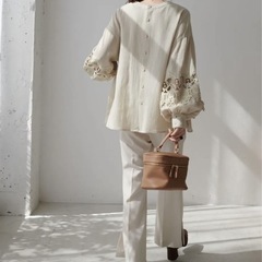 ディスコート レースモチーフ 2way ブラウスの画像