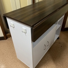  収納付きキッチンカウンター／木製 ホワイト×ブラウン／キャスター付きの画像