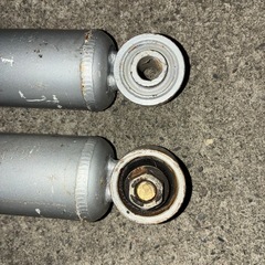 ランクル100 ショックアブソーバーの画像