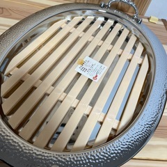 お盆、周富徳鍋、お玉等の画像