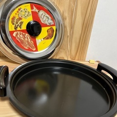 お盆、周富徳鍋、お玉等の画像