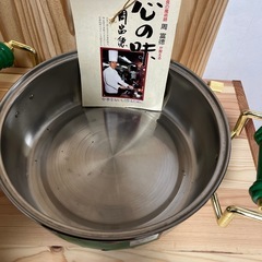 お盆、周富徳鍋、お玉等の画像