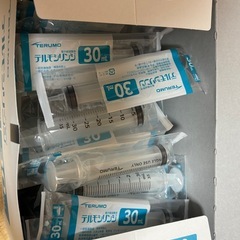 19テルモシリンジ　30ml  41本の画像