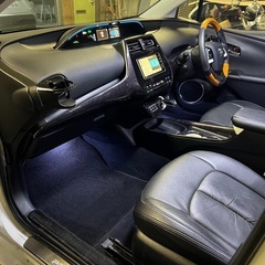 プリウス 1.8A E-Four車検新規2年付きの画像