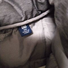 ユニクロ　120　2着セット　ブラック、グレーの画像