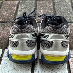 アシックス　ランニングシューズ
の画像