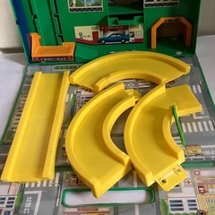 トミカパノラマバッグスライダー付き駐車場の画像
