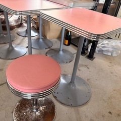 破格　BAR、居酒屋　飲食店テーブル、椅子セット　27脚14台　の画像