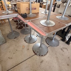 破格　BAR、居酒屋　飲食店テーブル、椅子セット　27脚14台　の画像