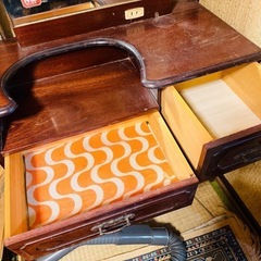 レトロドレッサーの画像