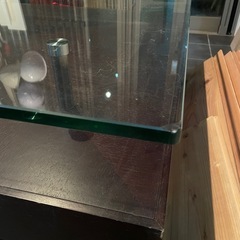ガラステーブルの画像
