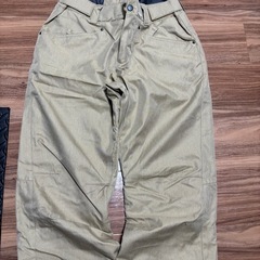 スノボ ウェア 上下セット、ゴーグル、てぶくろ手袋の画像