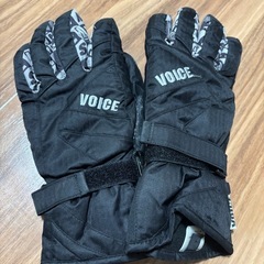 スノボ ウェア 上下セット、ゴーグル、てぶくろ手袋の画像