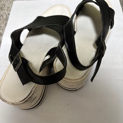 厚底サンダル　Ｌサイズ  クロスストラップの画像