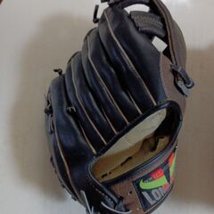 野球グローブ2個セットの画像