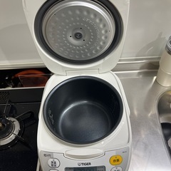 炊飯器の画像