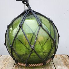 網付き ガラス製浮き球（ビン玉）の画像