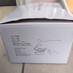 ペット用品おまとめ（トイレ、フードボウル、爪とぎ）の画像