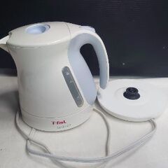 『✨美品✨』電気ポット・電気ケトル ジャスティン プラス 1.2L KO340175 [ホワイト]の画像