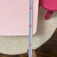 子供用テーブルの画像