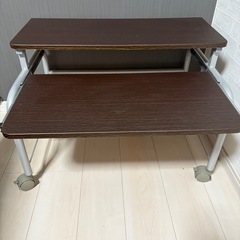 パソコンデスクの画像