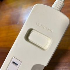 ELECOM電源タップの画像