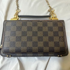 LOUIS VUITTONショルダーバッグの画像