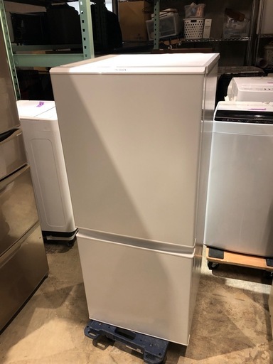 AQUA ノンフロン冷凍冷蔵庫　2022年製　126L AQR-13E8