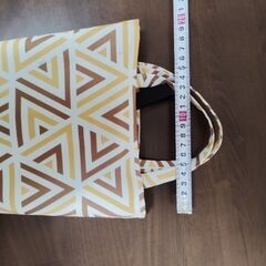 折りたたみ椅子の画像