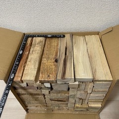 薪　木材詰め合わせ　③   80サイズ　21センチ　キャンプ　焚き火　BBQの画像