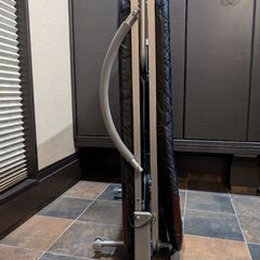 折りたたみ式パイプベッドの画像