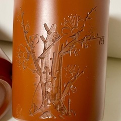 湯呑み 手造り甚秋陶苑 常滑焼 朱泥 牡丹　梅花の画像