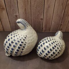 鳥の陶器の置物の画像