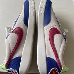 NIKE 新品　スニーカーの画像