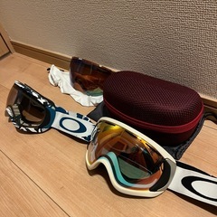 美品　オークリースノーボードゴーグルセットの画像