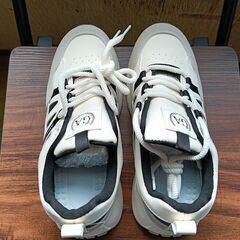 新品 25cm レディース スニーカー グレー シューズ 靴 カジュアルの画像