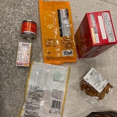 来年までもつ豚味噌、いもかりんとう、キャラメル、お菓子たくさんの画像