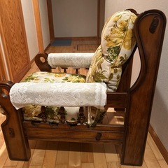 カリモク コロニアル 花柄 ヴィンテージ シングルソファ アームチェアの画像
