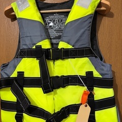 半額以下L新品未使用のライフジャケットの画像