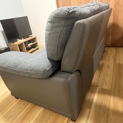 ニトリ　2人掛け布張りソファ　グレー(幅174cm)の画像