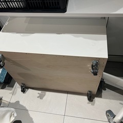 キャスター付き 台 の画像